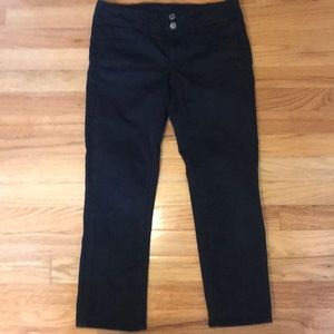 Black skinny American Eagle pants